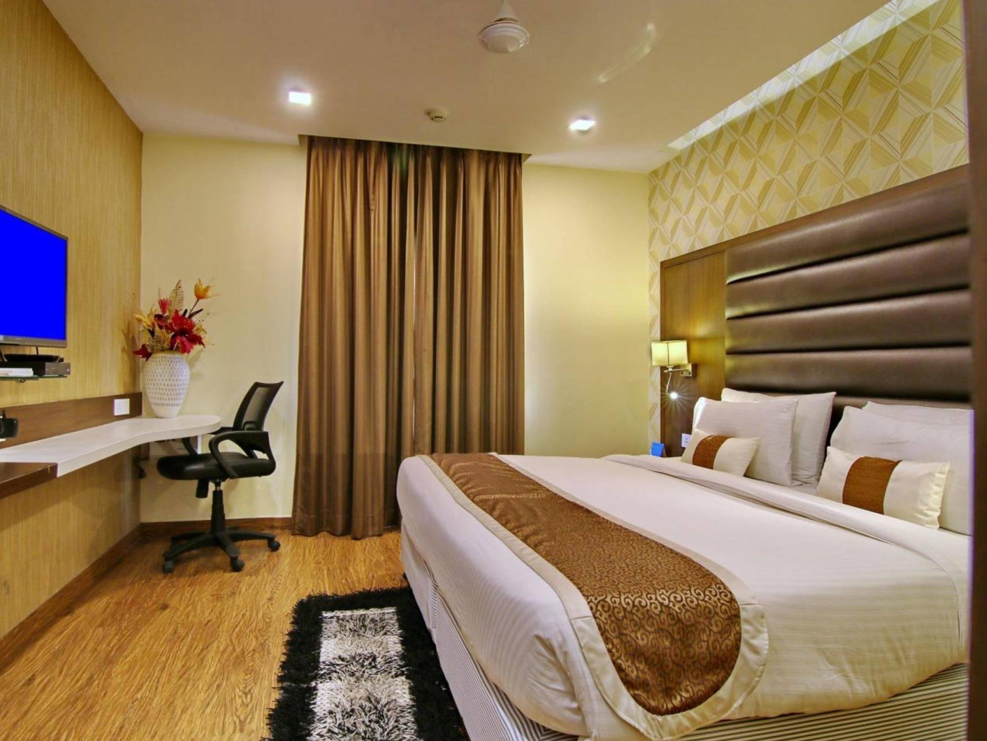 Hotel Casaya Inn Chinhat Exterior photo